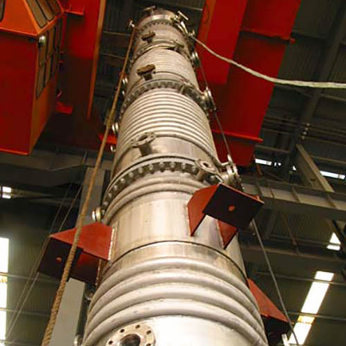Industrial sieve plate extraction columns or towers