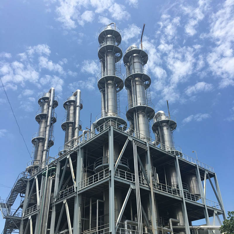 Industrial DMAC distillation columns or towers