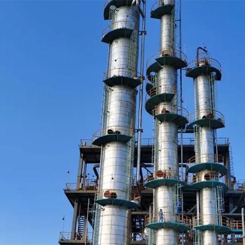 Industrial de-heavy columns or towers