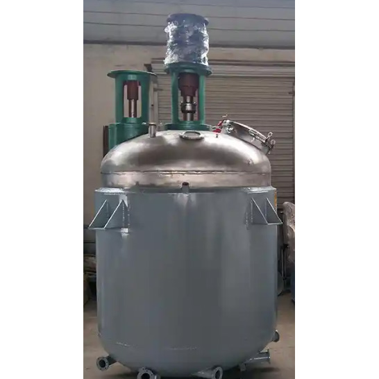 Steam, oil heat jacket reactor